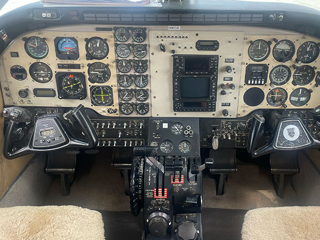 1976 King Air E90 S/N LW-176 - Exterior View #2