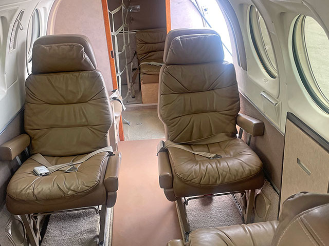 1976 King Air E90 S/N LW-176 - Interior View #1