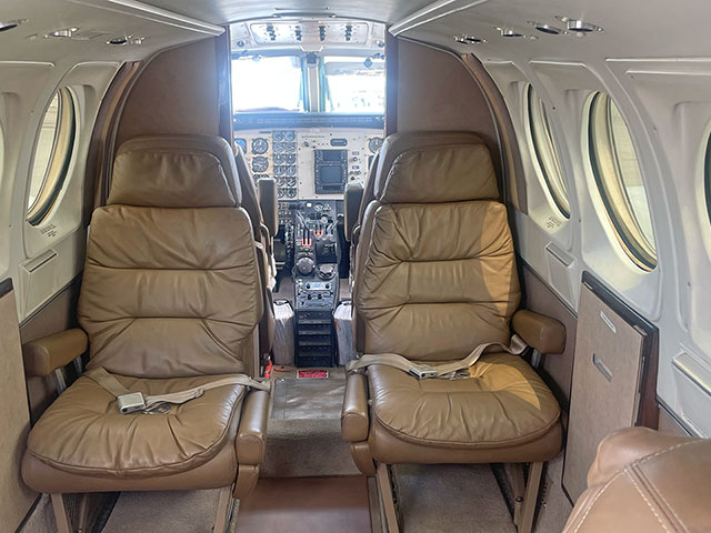 1976 King Air E90 S/N LW-176 - Interior View #2
